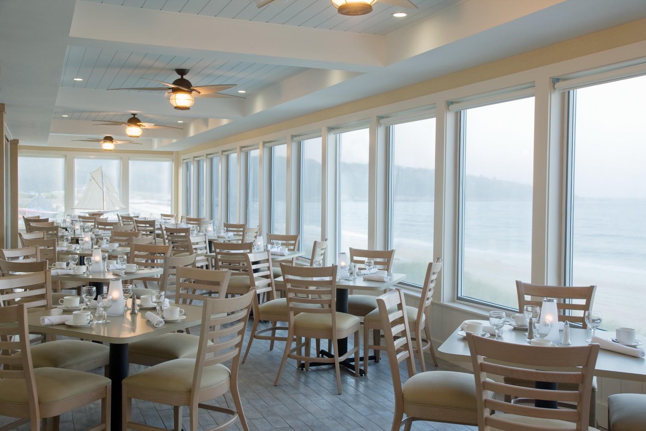 Sea Crest Beach Resort Фалмът Екстериор снимка