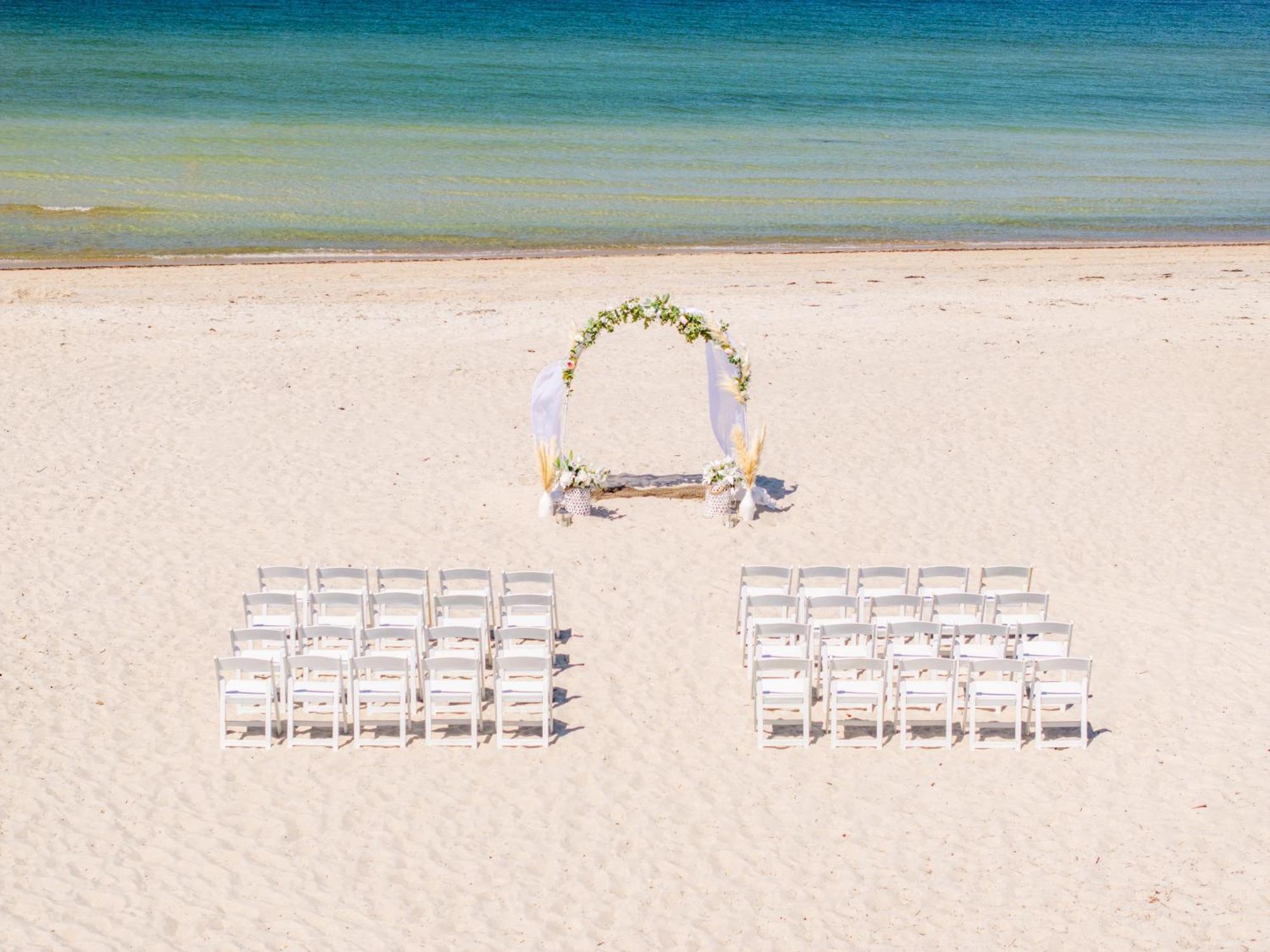 Sea Crest Beach Resort Фалмът Екстериор снимка